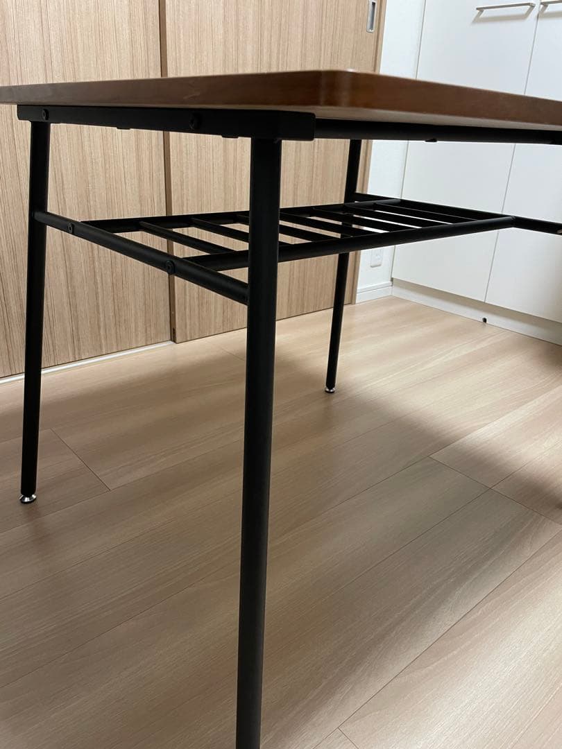 【たのメル便】ニトリ　ブラウンの正方形ダイニングテーブル