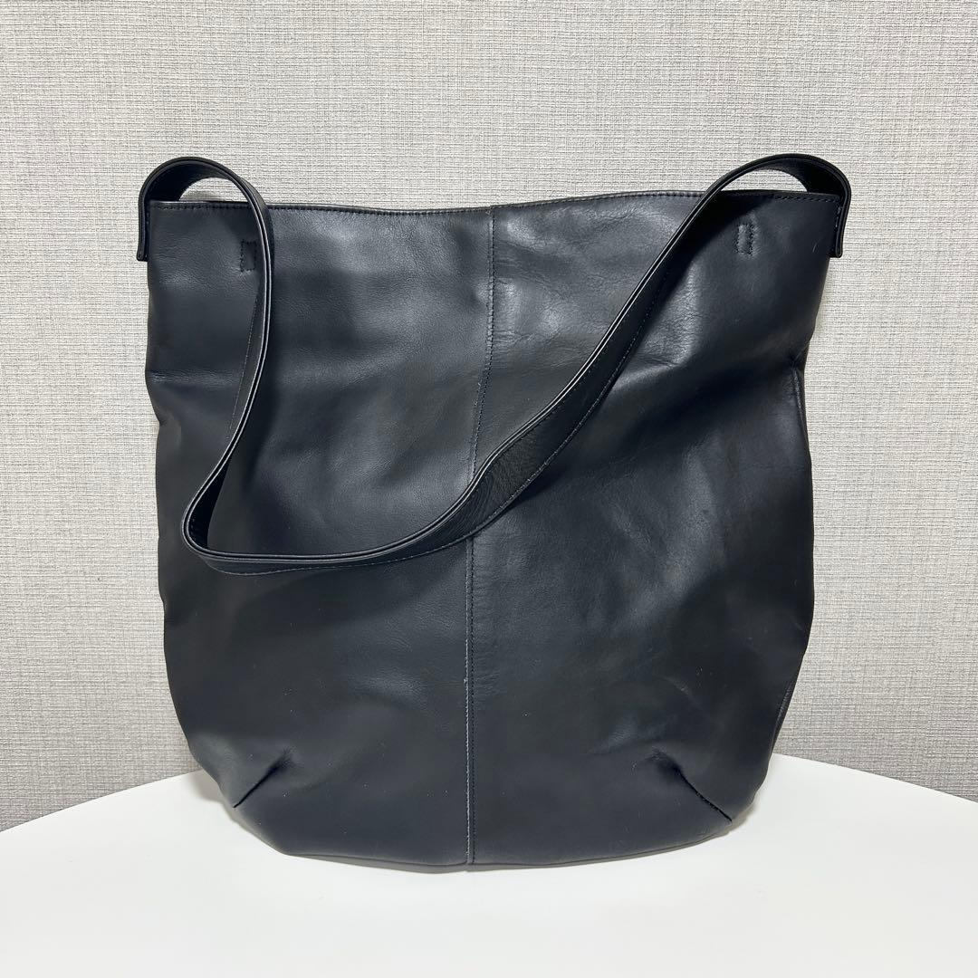 KURASHI&Trips本革トート黒A4可軽量肩掛け36cm美品人気定番