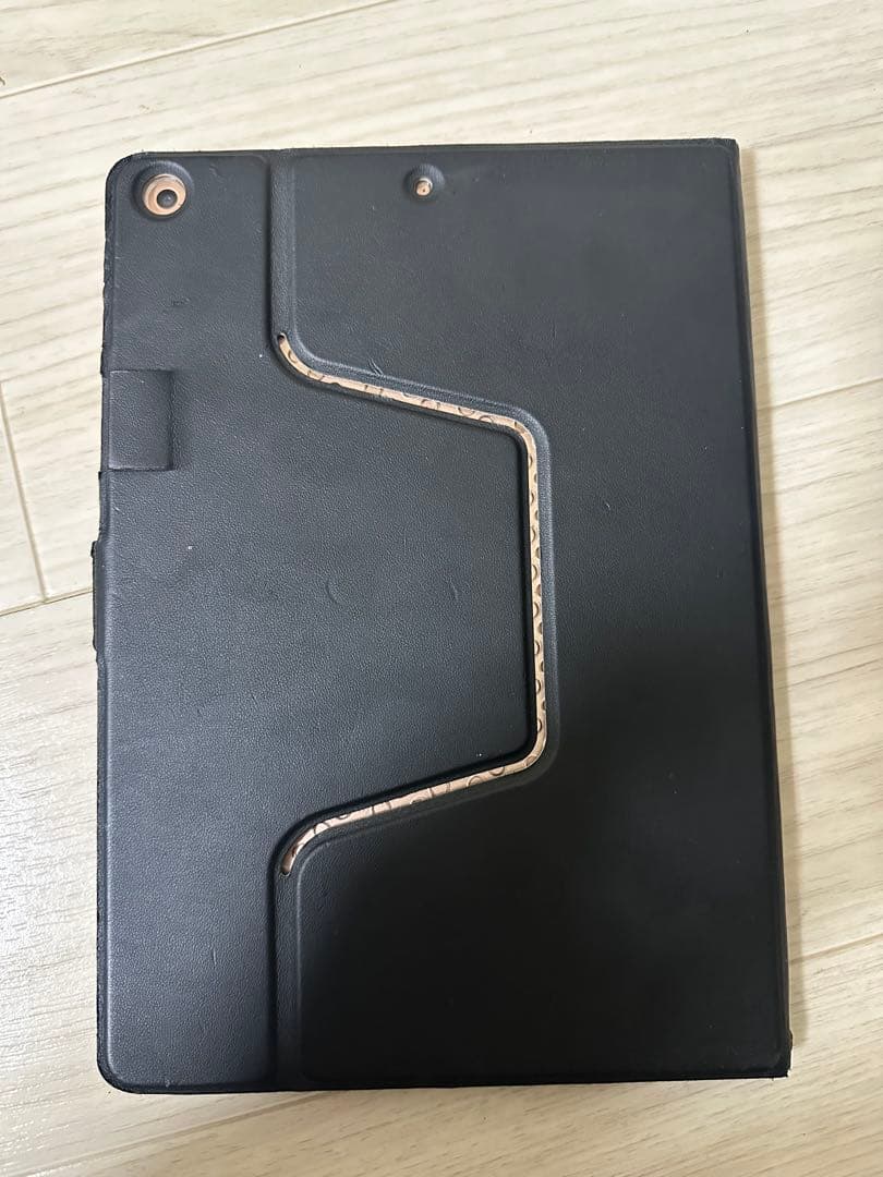 あちちー　　 Apple iPad ゴールド カバー付き　128GB 美品