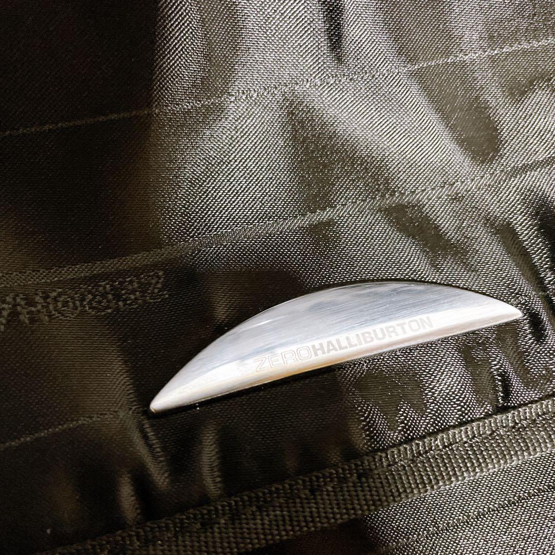 ゼロハリバートン スーツケース キャリーケース　トランク　アルミ