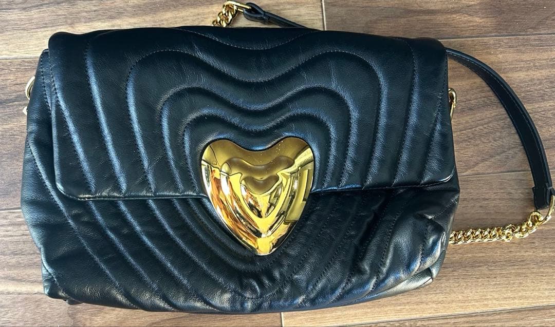 りくる　ESCADA 黒　チェーンショルダーバッグ　キルティング