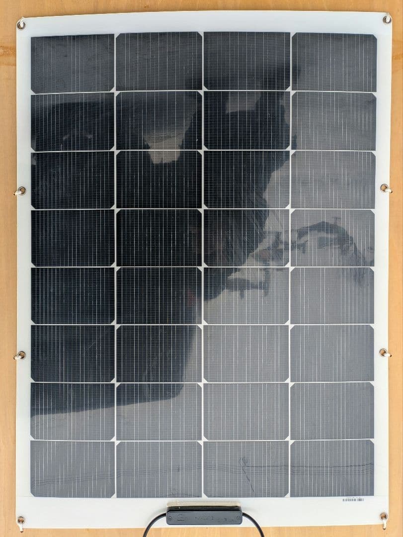 ソーラーパネル100W✕２枚　※お詫び