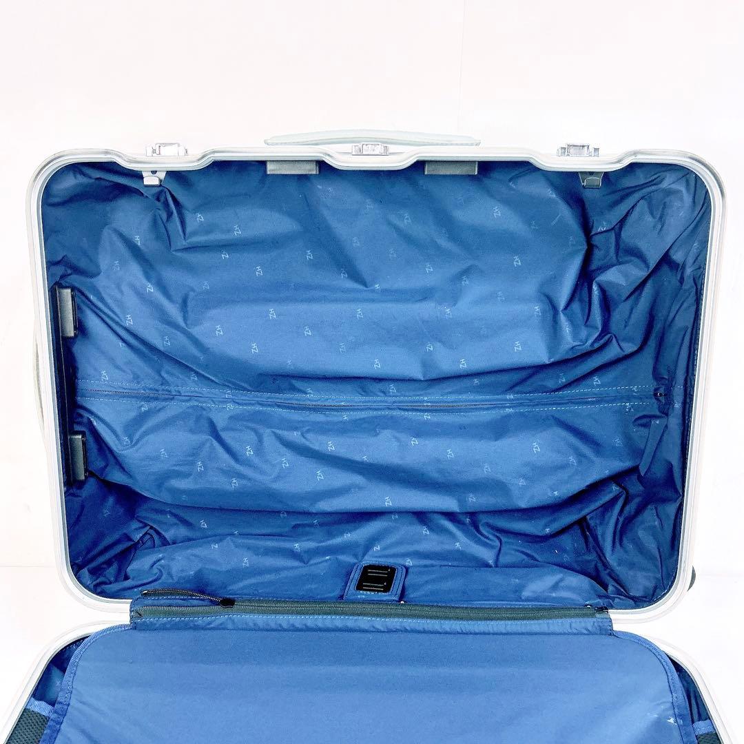 ゼロハリバートン キャリーケース Pursuit アルミ　４輪　スーツ