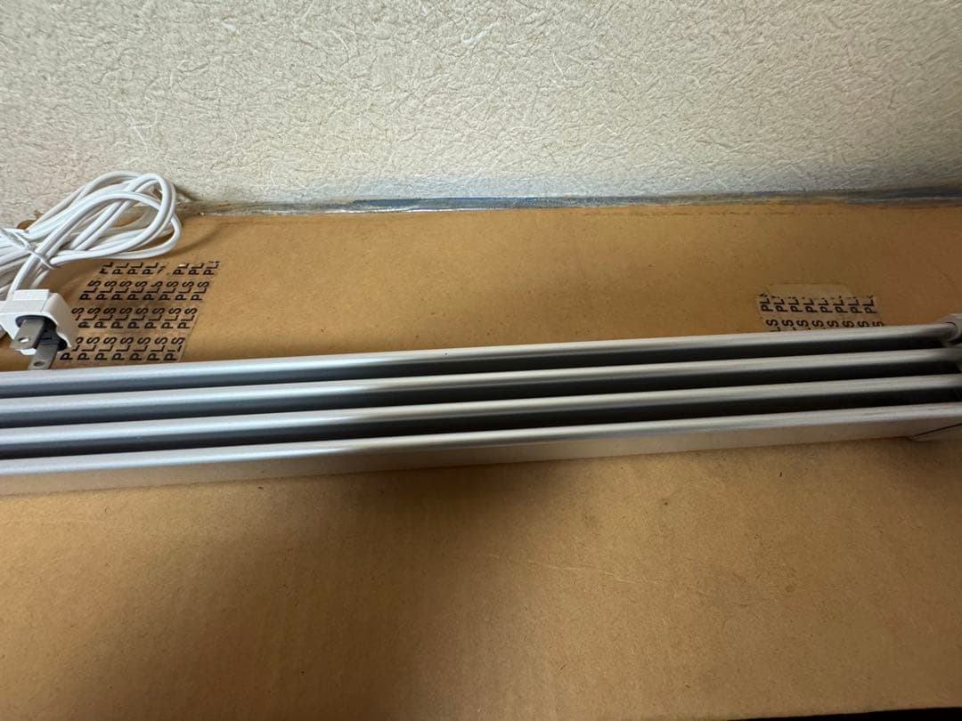 ほぼ未使用 ナカガワ工業 マルチヒーター 窓下ヒーター ZZ-NM1200