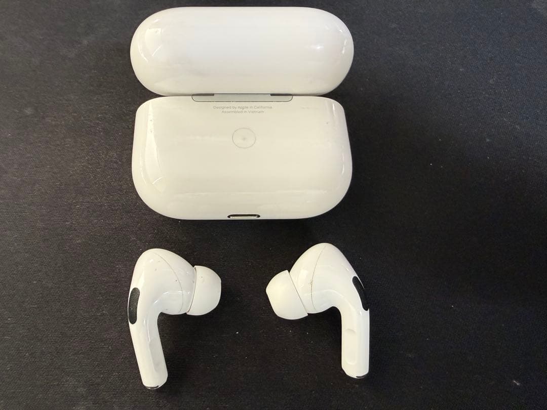 AirPods Pro 2本体 充電ケース付き