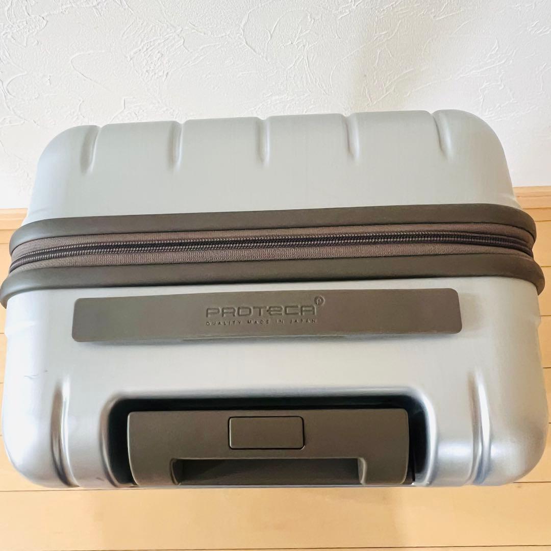 PROTeCAプロテカ360s　機内持ち込みサイズ　32リットル　シルバー