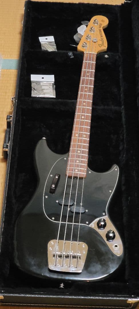 432　 Fender Mustang Bass 1975年