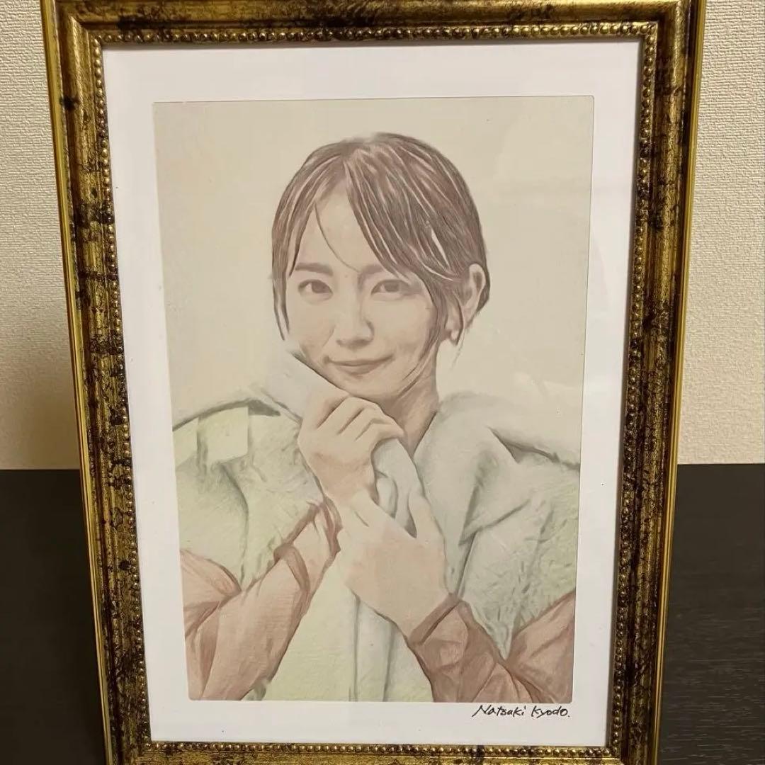 女優画21 額装品　額縁寸法32.7㎝×24.0㎝×1.5㎝　色鉛筆画　定款付