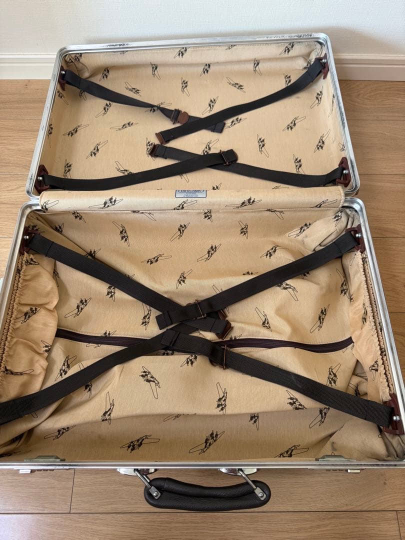 リモワ クラシックフライト 35L 機内持ち込み 2輪