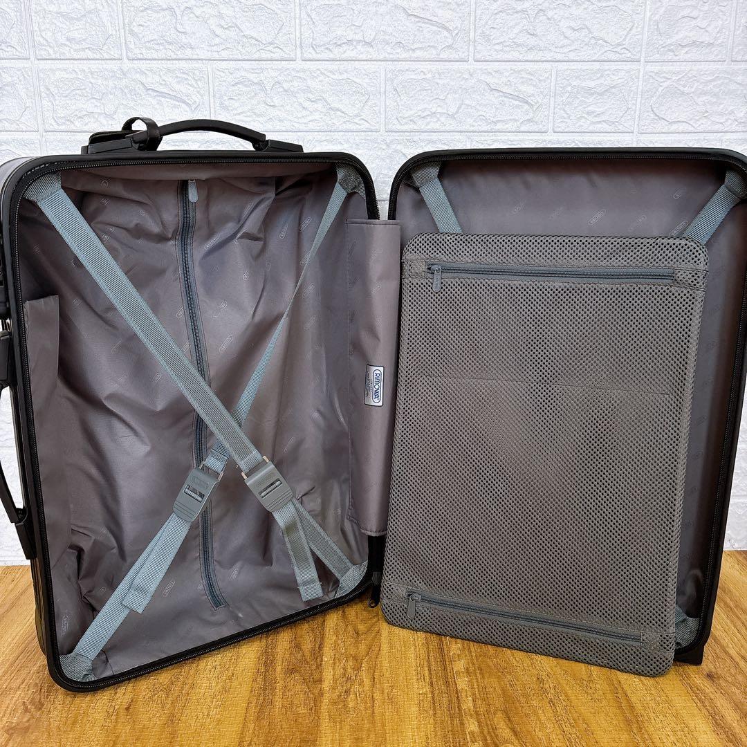 超美品　リモワ サルサ 機内持ち込み キャビントローリー 32L 2輪 ブラック