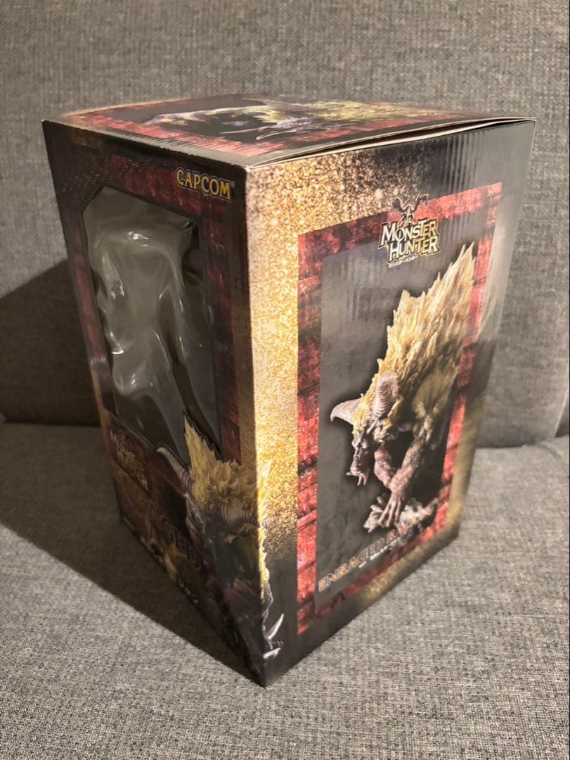 初版版 CFBクリエイターズモデル 金獅子 激昴ラージャン フィギュア モンハン