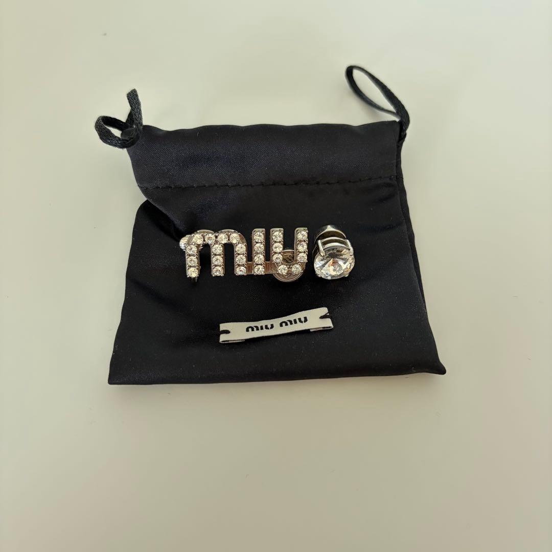 miu miu クリスタルピアス 両耳用