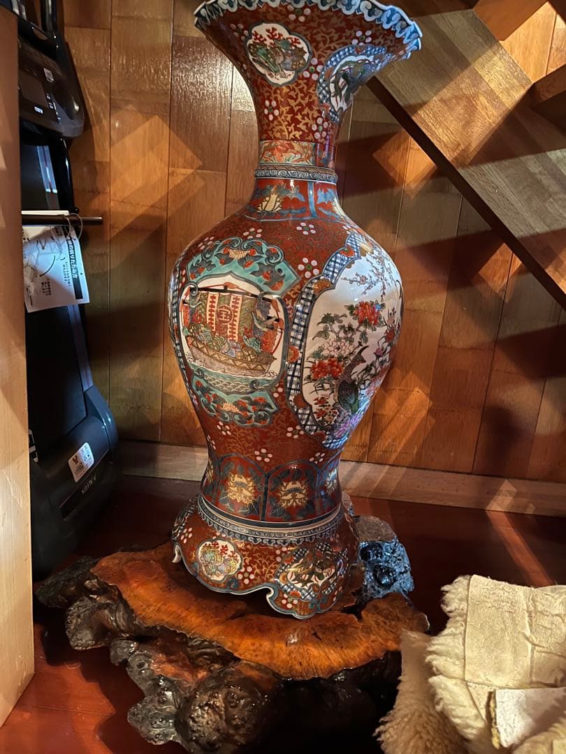 花瓶 木製台座付き　有田　九谷焼　京焼　中国景徳鎮　金地粉彩　飾り壺　大型