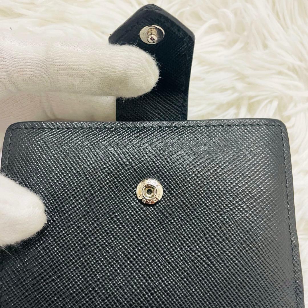 極美✨付属完備✨PRADA 二つ折り財布 サフィアーノ 三角ロゴ レザー 黒