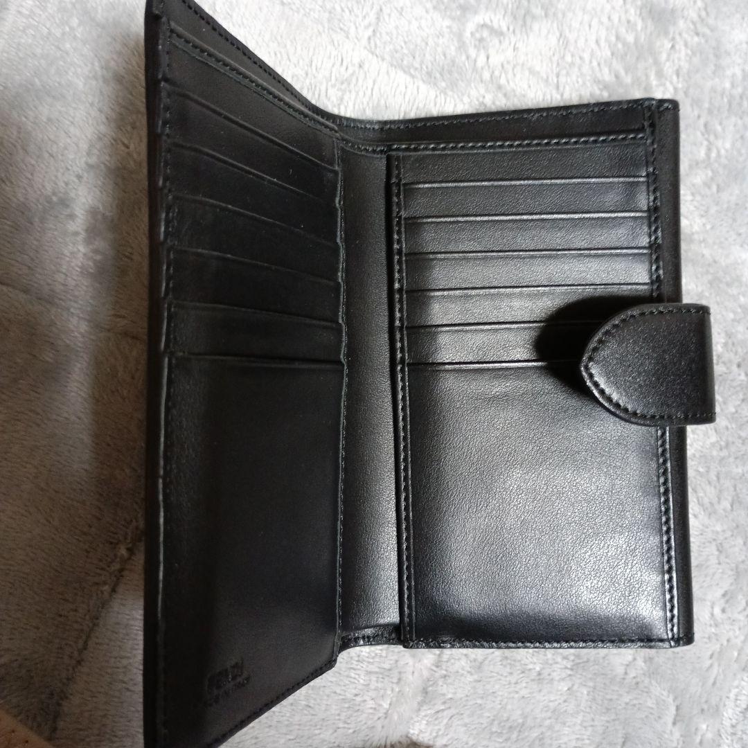 FENDI ブラックレザー 二つ折り財布