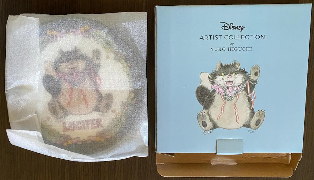 ディズニーストア　ヒグチユウコ　紅茶空き缶・プレート・ハンドクリームセット