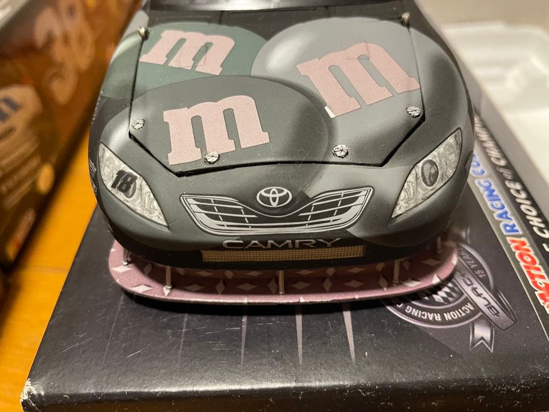 【ブラックレーベルシリーズ】カイル・ブッシュ 2008 M&M's 1/24