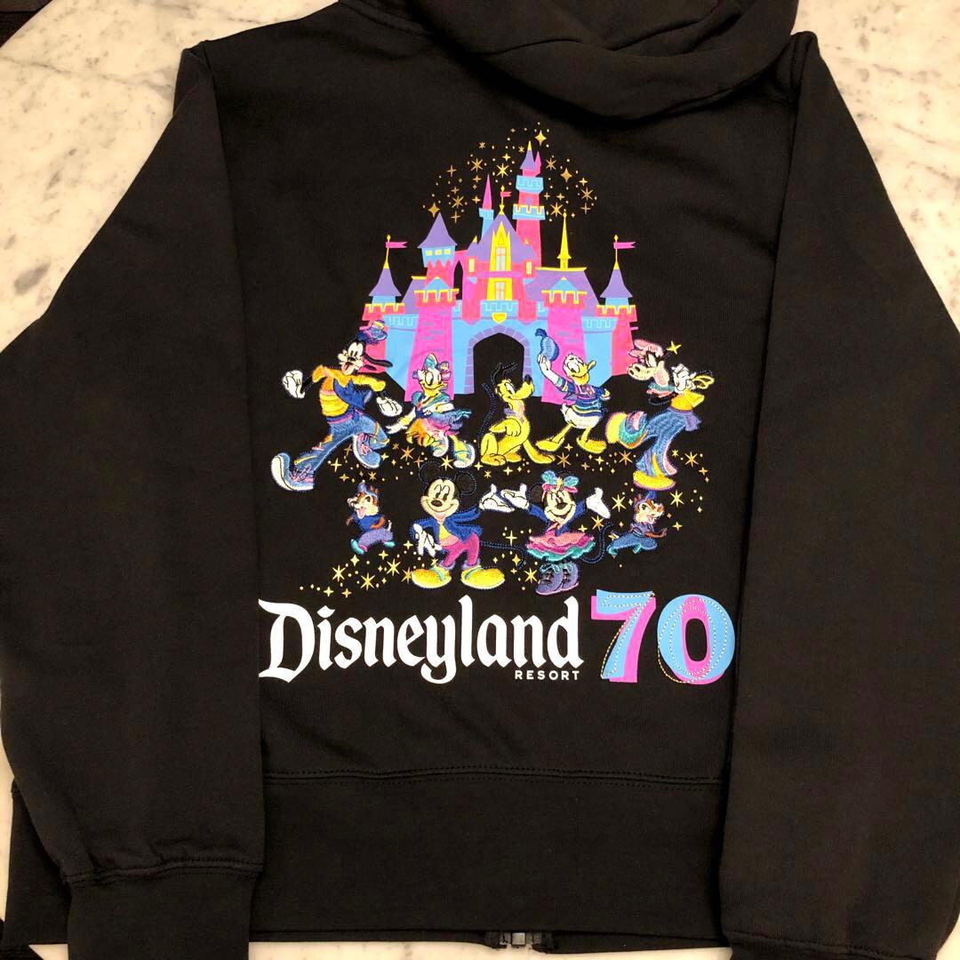 【新品】カリフォルニア ディズニーランド 70周年 パーカー Mサイズ DLR