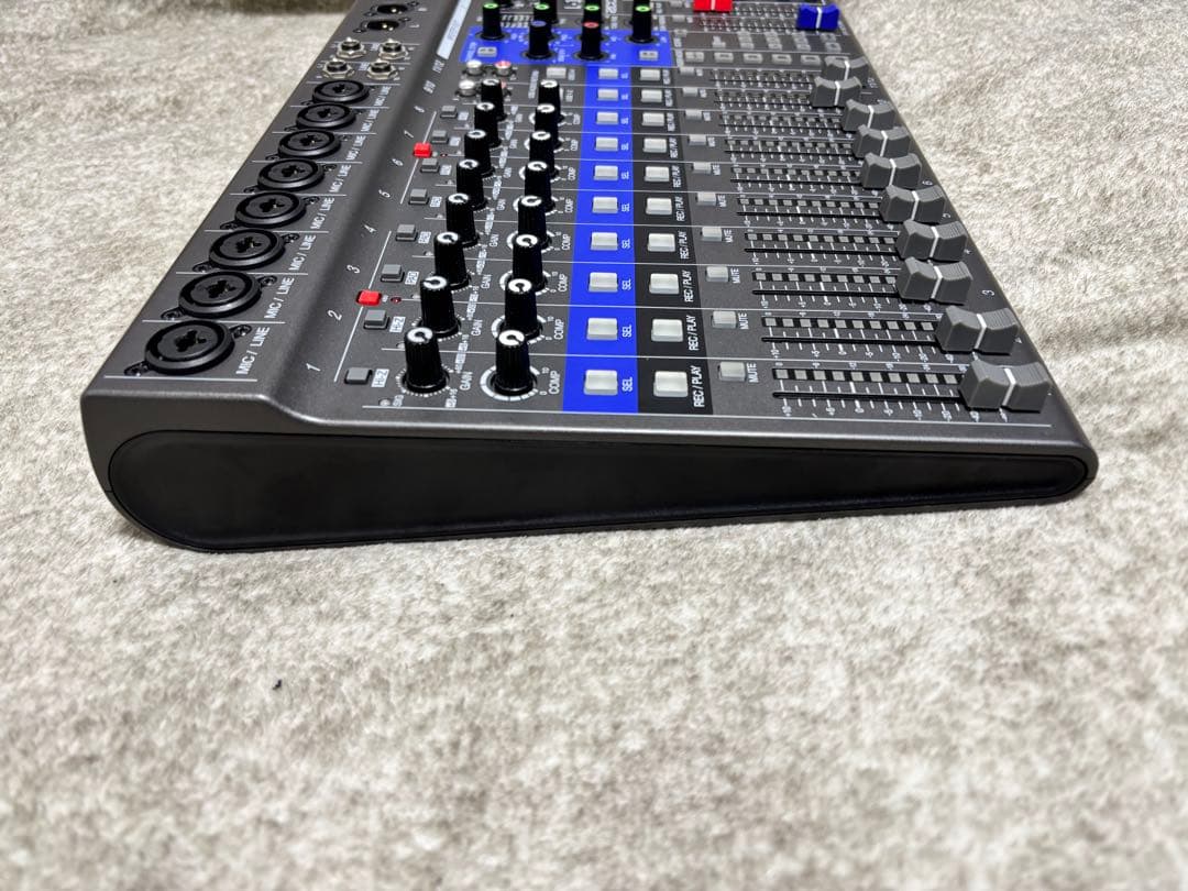 ZOOM L 12 デジタルミキサー