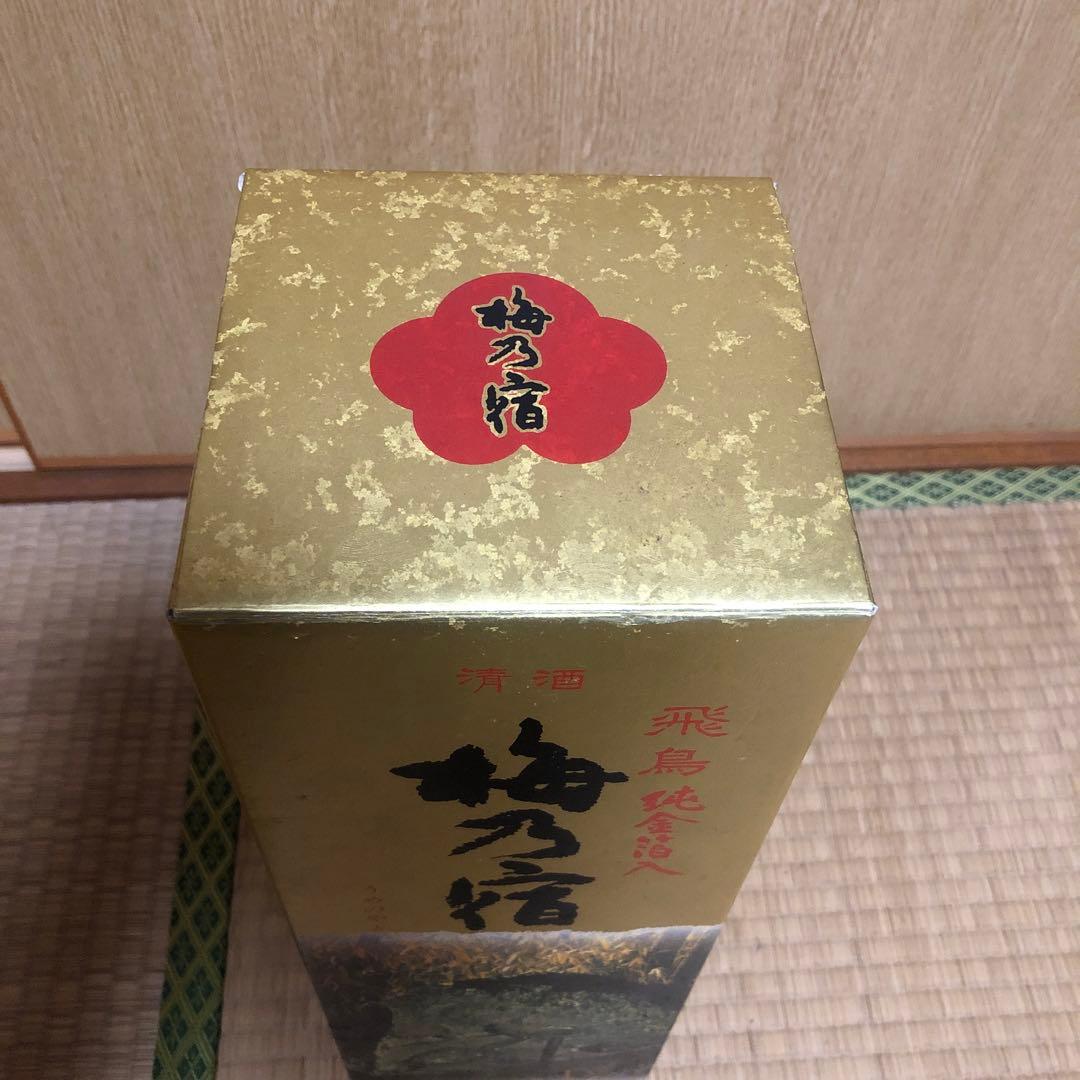 梅乃宿 飛鳥 純金箔入 清酒 1800ml 化粧箱入り