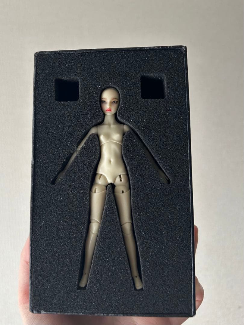 ミニドール　bjd 少女12cm 中国製