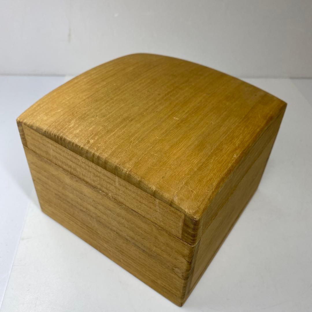 中国美術　粉彩　茶碗　2点　木箱付　直径12.4㎝ タサコサ　東な7-0123①