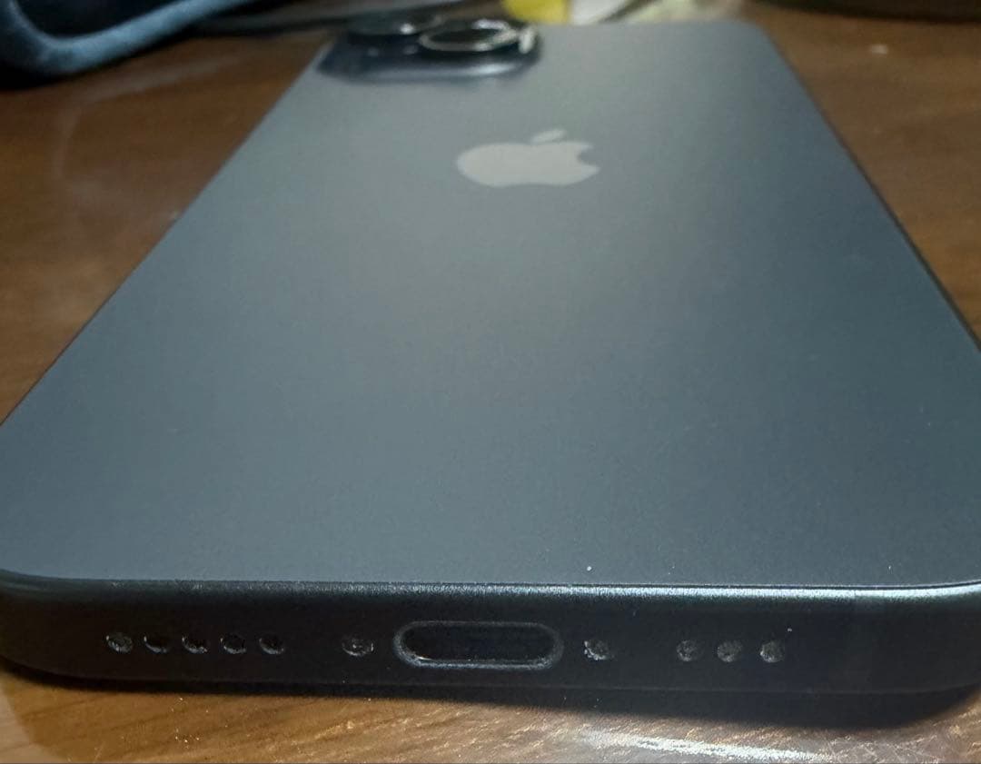 SIMフリー iPhone15 海外版 デュアルSIMカード仕様