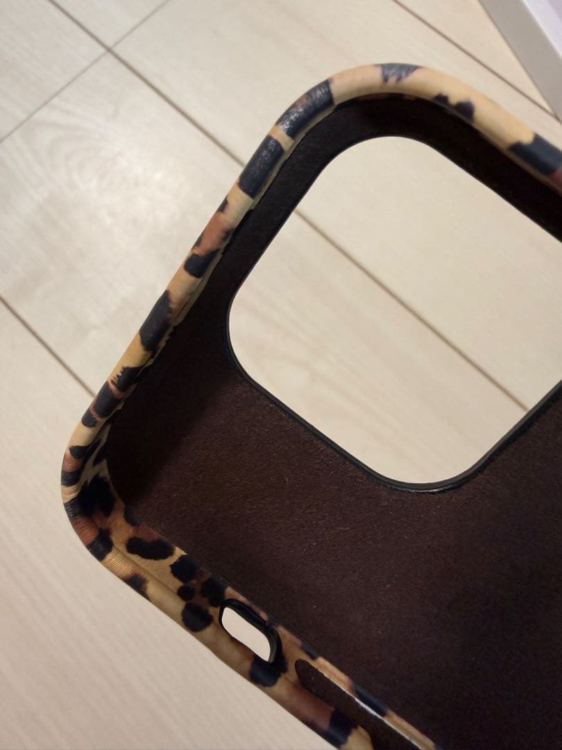 iPhoneアクセサリー urban sophistication 16Pro Leopard