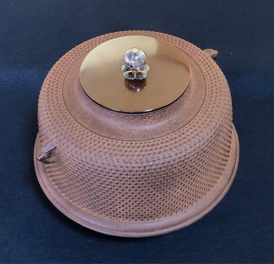 《レ》霰地紋 真形羽付釜 銀摘蓋添 釜師 佐藤浄清 作歴 共箱　251027う1