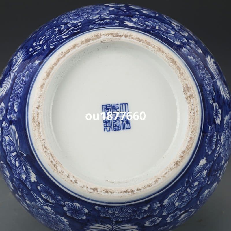 青花万花天球瓶 景徳鎮 陶磁器 装飾品 現代工芸品 美術品 置物