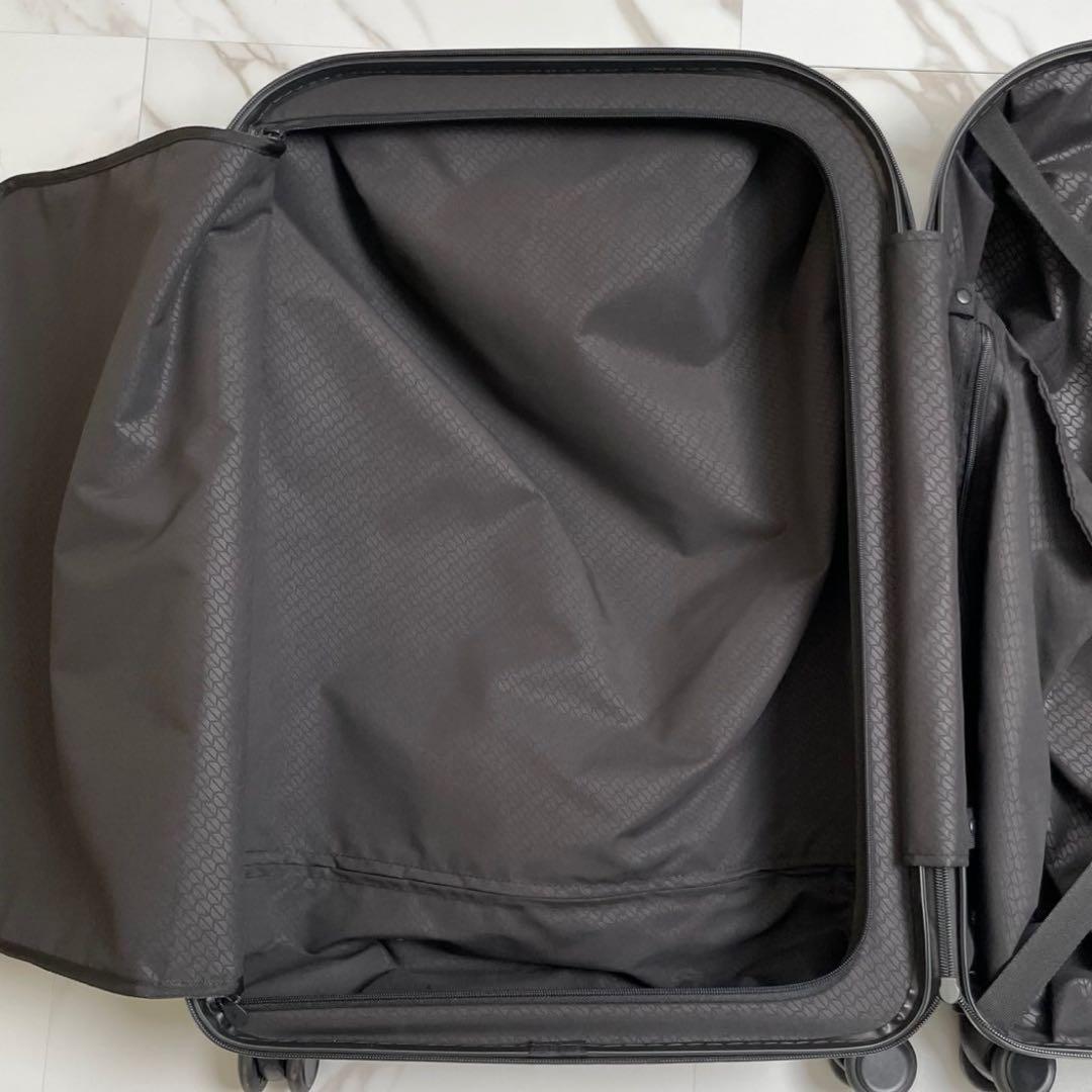 ミニクーパー　キャリーケース　黒　旅行　ロゴ　4輪　ファスナー　ロック式