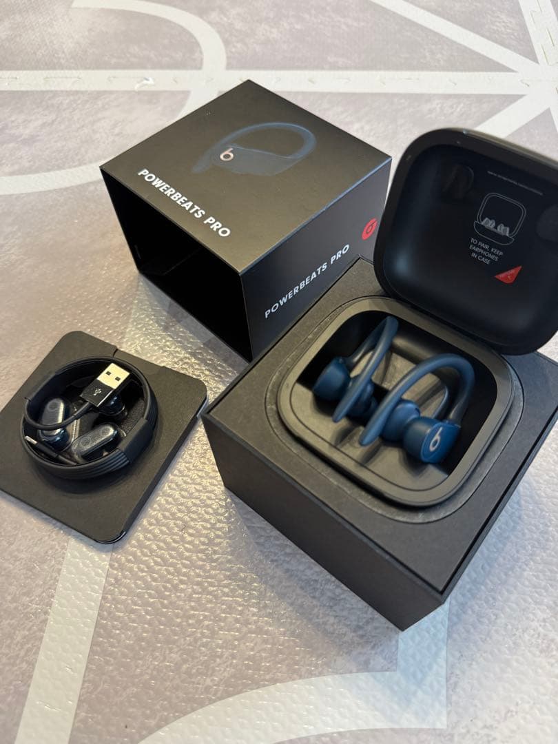 Powerbeats Pro ネイビー 本体と充電ケーブル