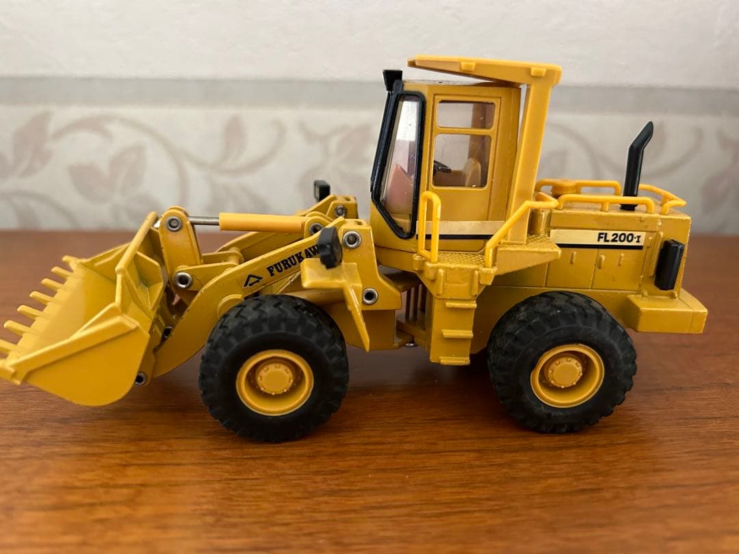 古河機械金属ホイールローダーFL200-I新品 ミニチュア