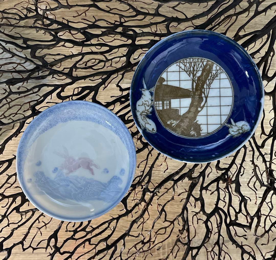 骨董　古伊万里　印判　図変わり印判　石灯籠　桜　３羽兎　円窓　小皿　手塩皿２客