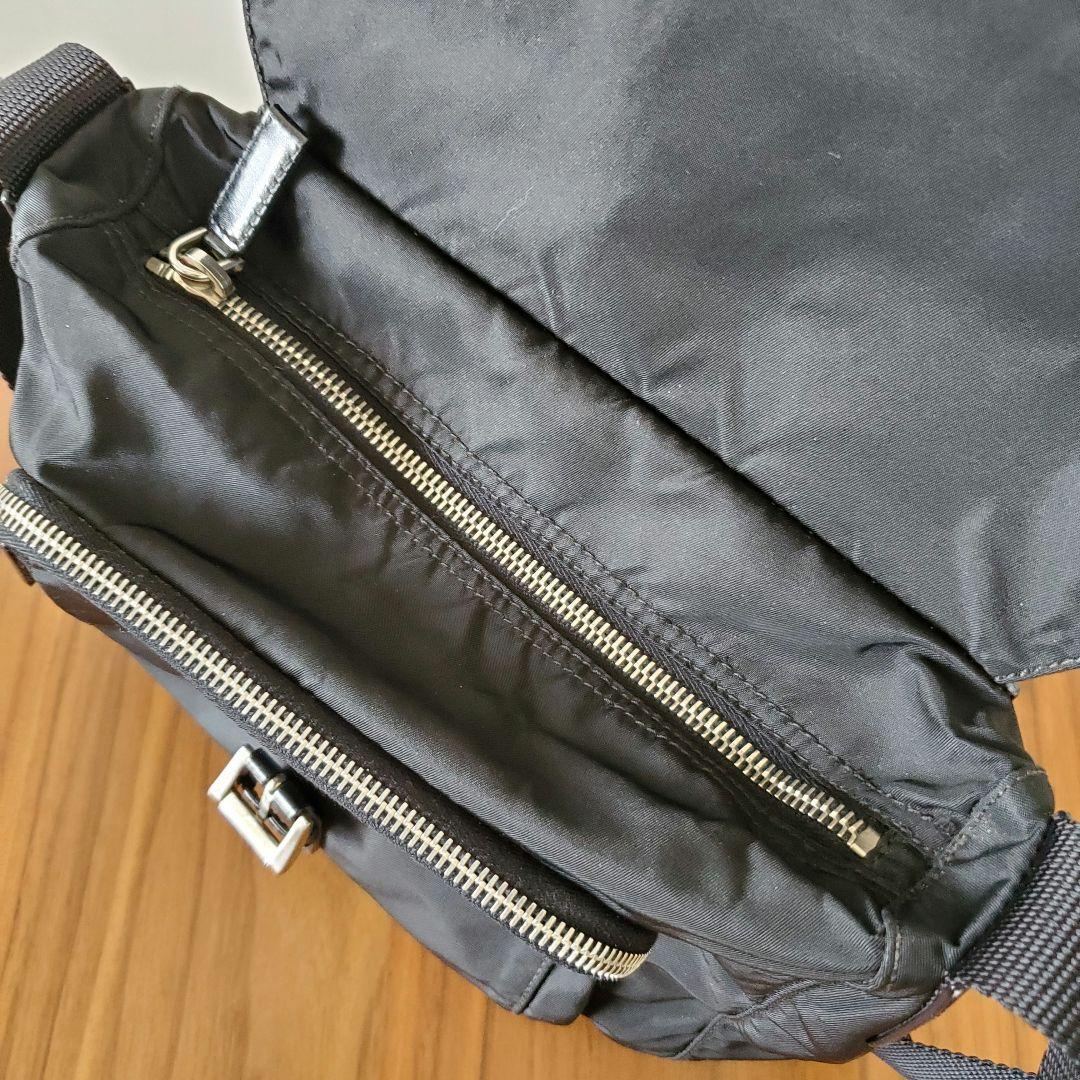 PRADA　プラダ　ショルダーバッグ　テスートナイロン　三角ロゴ