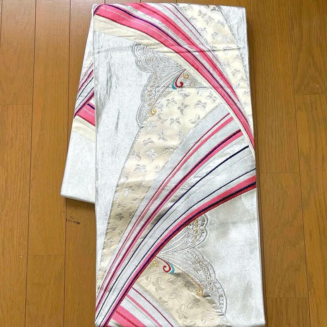 縁起の良い吉祥紋様、振袖フルセット 上品　ローズピンク　鶴　桜観世水　金コマ刺繍