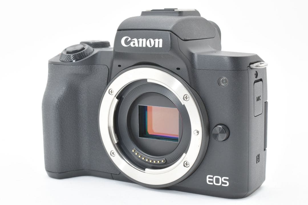 Canon EOS Kiss M ミラーレスカメラ 本体と付属品