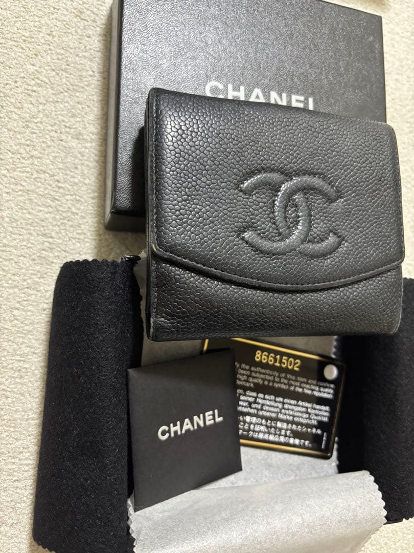 ト*ム様 シャネル　二つ折り財布　キャビアスキン　黒