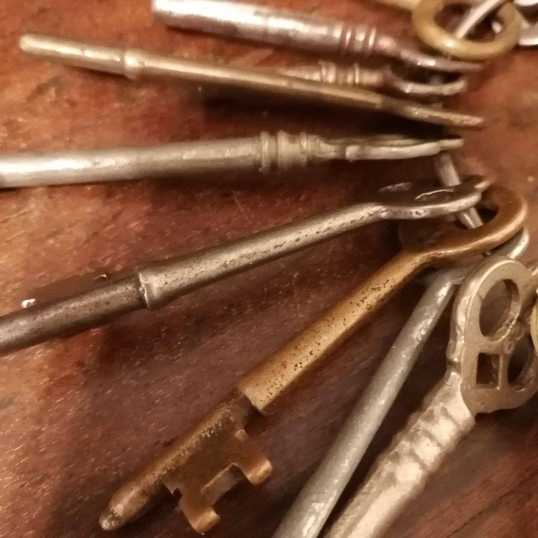 アメリカ製アンティーク キー30本&キーリング&キータグ☆ スケルトン バレル鍵