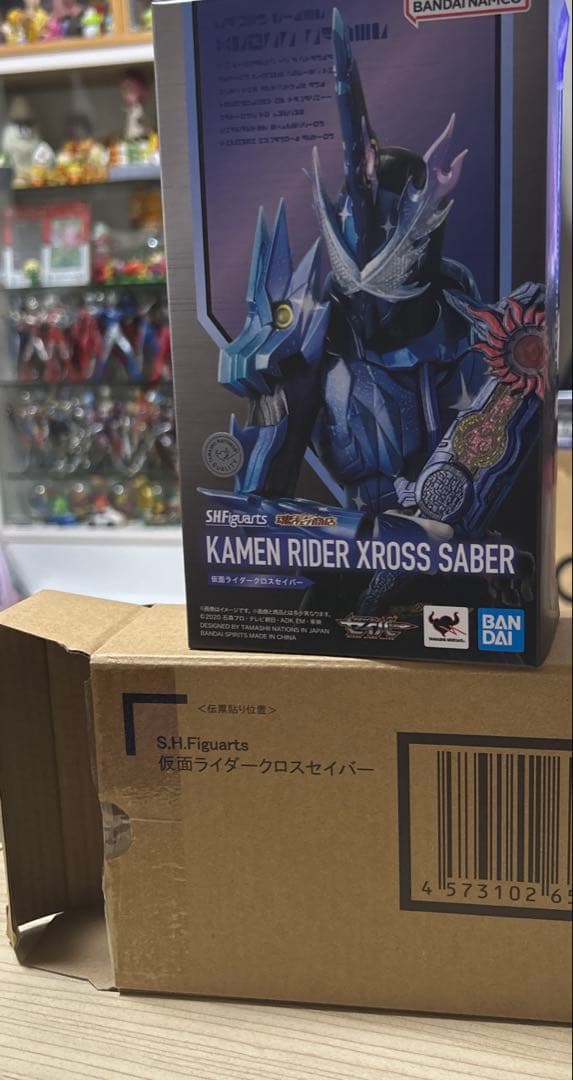 S.H.Figuarts仮面ライダークロスセイバー