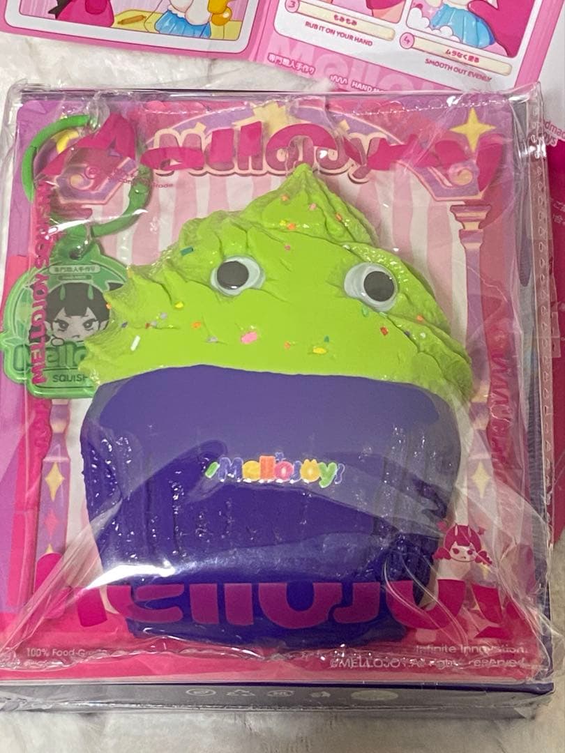メロジョイ　Mellojoy スクイーズ　カップケーキ