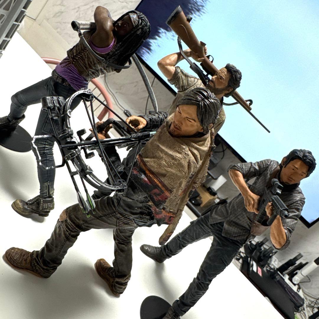 ウォーキングデッド　4体セットWALKING DEAD