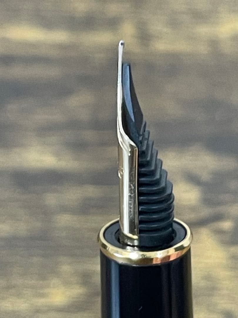 試筆のみ　細軟ニブ　14金　ゴールド×ブラック　プラチナ　万年筆