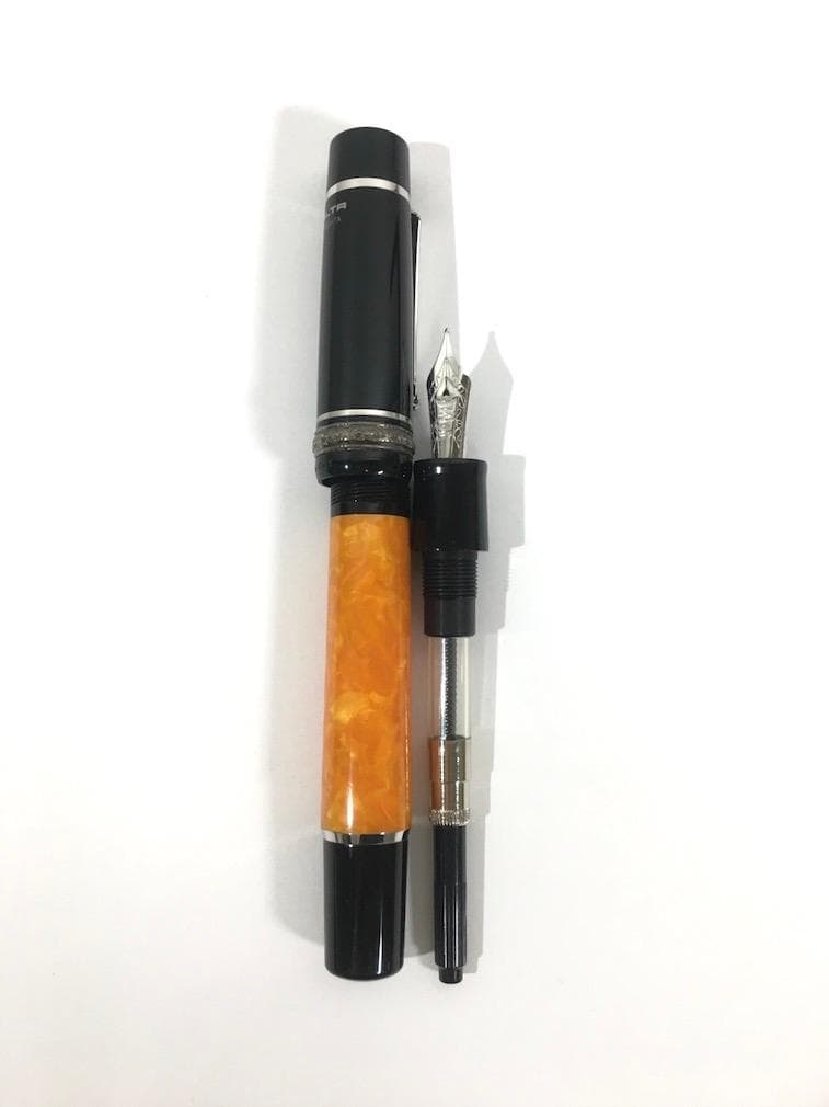 ○未使用品！ デルタ ドルチェビータ ミレニアム ミディアム M 万年筆 18金