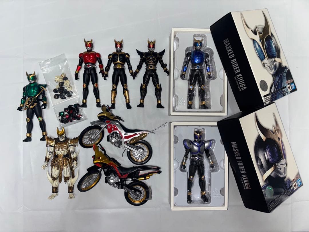 真骨彫 仮面ライダークウガ 7体&トライチェイサー＆ビートチェイサー セット売り