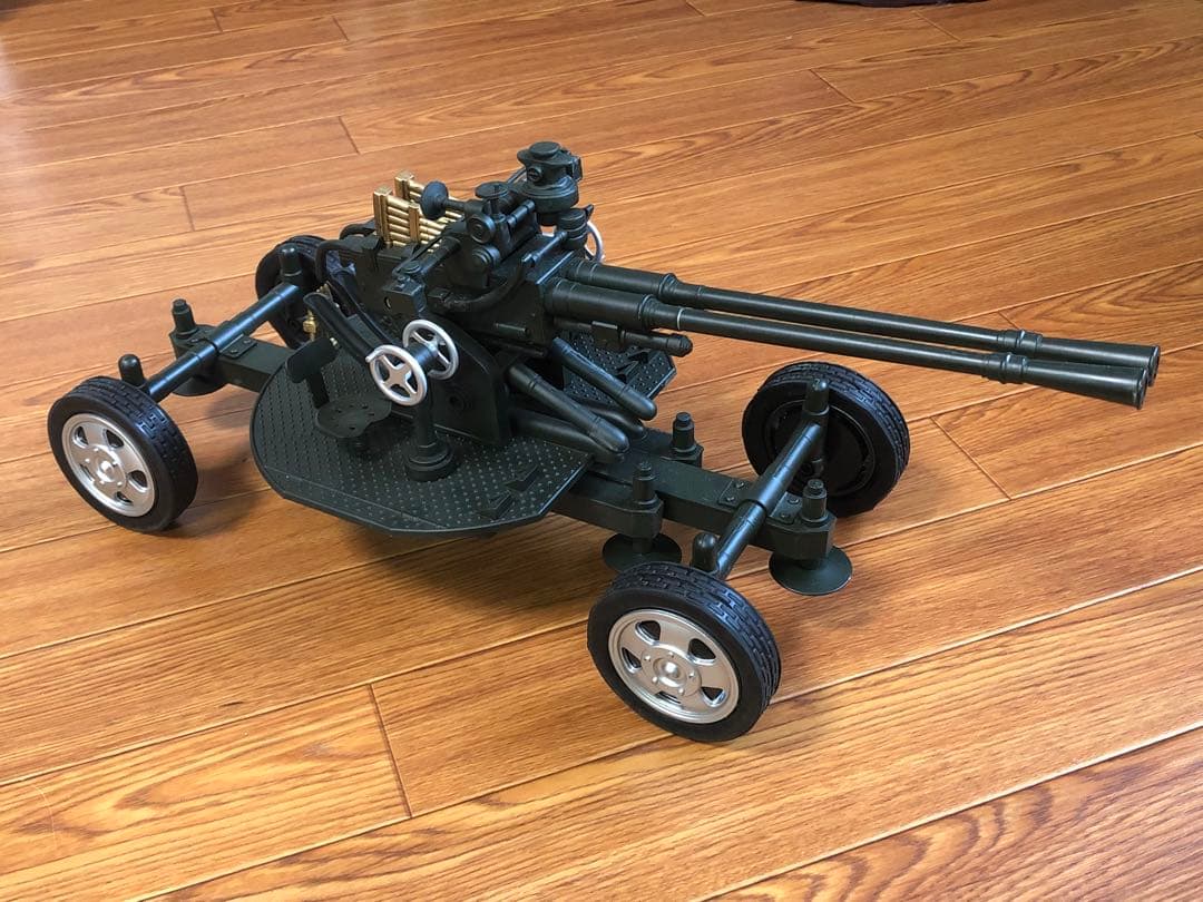 VOLCANO製　対空砲車両　ベース•砲金属製