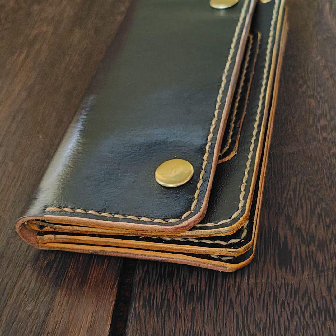 トラッカーウォレット 手染め 黒 　 花のカービング (71)