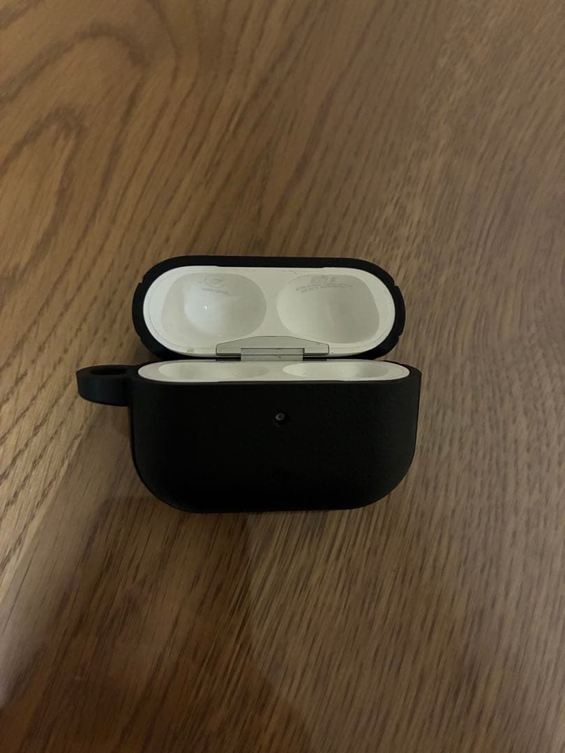 AirPods Pro (第2世代) 本体 Lightning 保護ケース付き