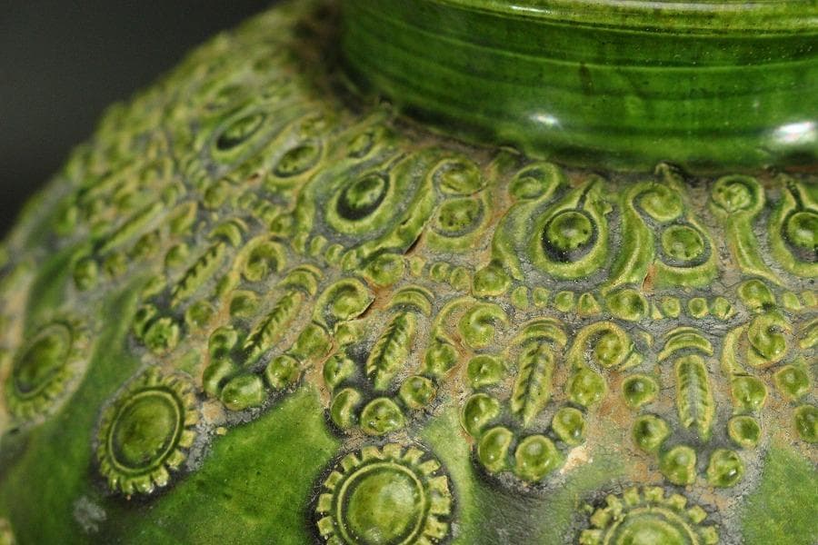 中国美術 緑釉 貼蓮花魚紋 装飾壷 高27.5cm(LC150)