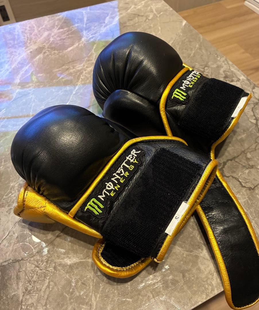 ISAMI パウンドグローブ 黒金